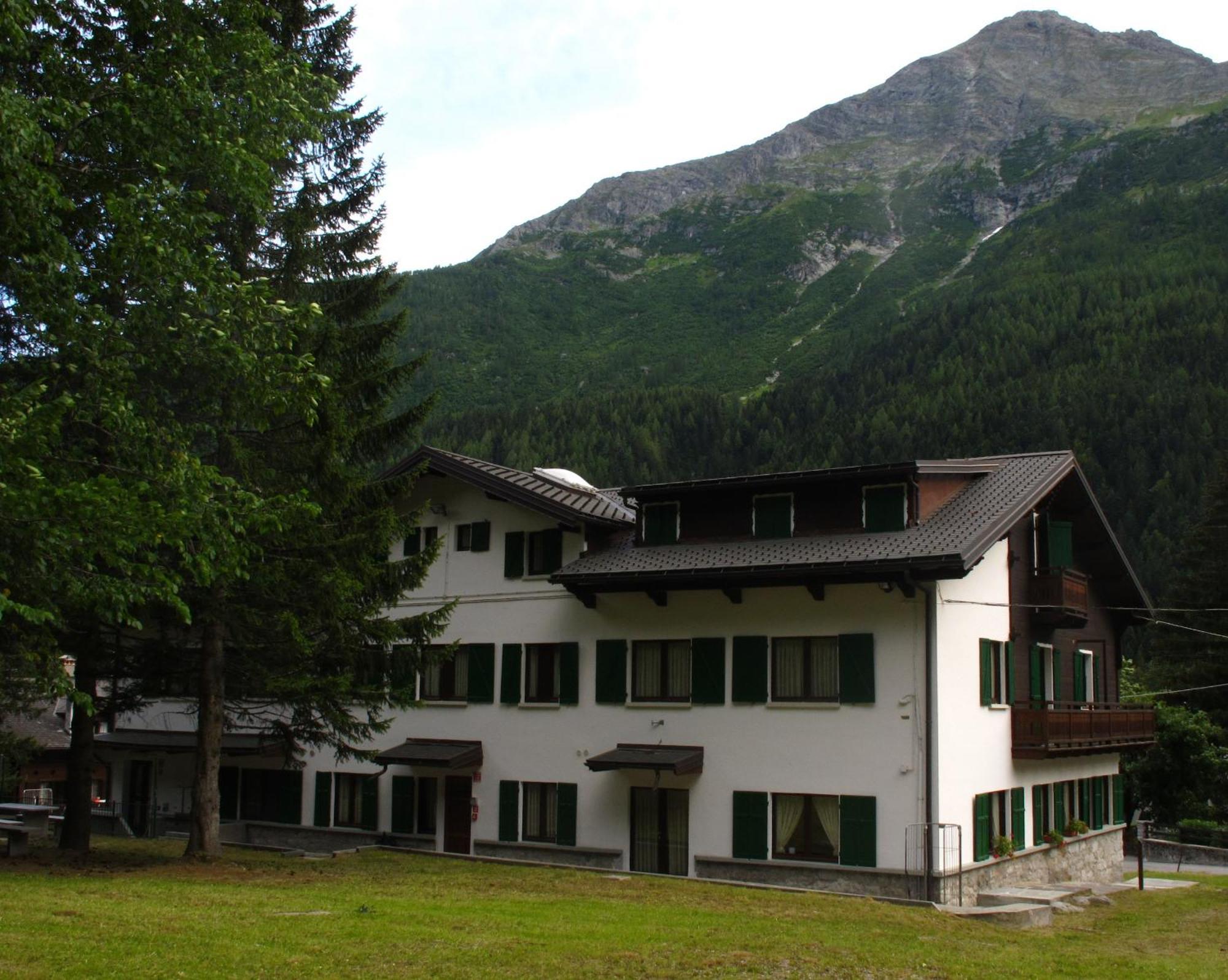 مبيت وإفطار ماكوجناجا Casa Alpina Don Guanella المظهر الخارجي الصورة