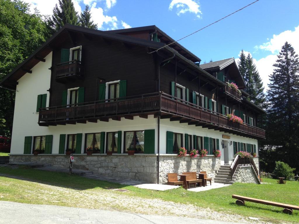 مبيت وإفطار ماكوجناجا Casa Alpina Don Guanella المظهر الخارجي الصورة